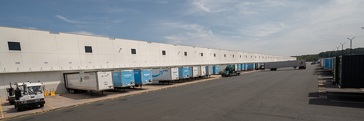 Winstanley Enterprises acquires 1.071m s/f <br> warehouse for $122.3m - leased by Amazon